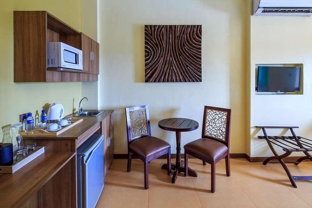Microtel By Wyndham Davao Room photo